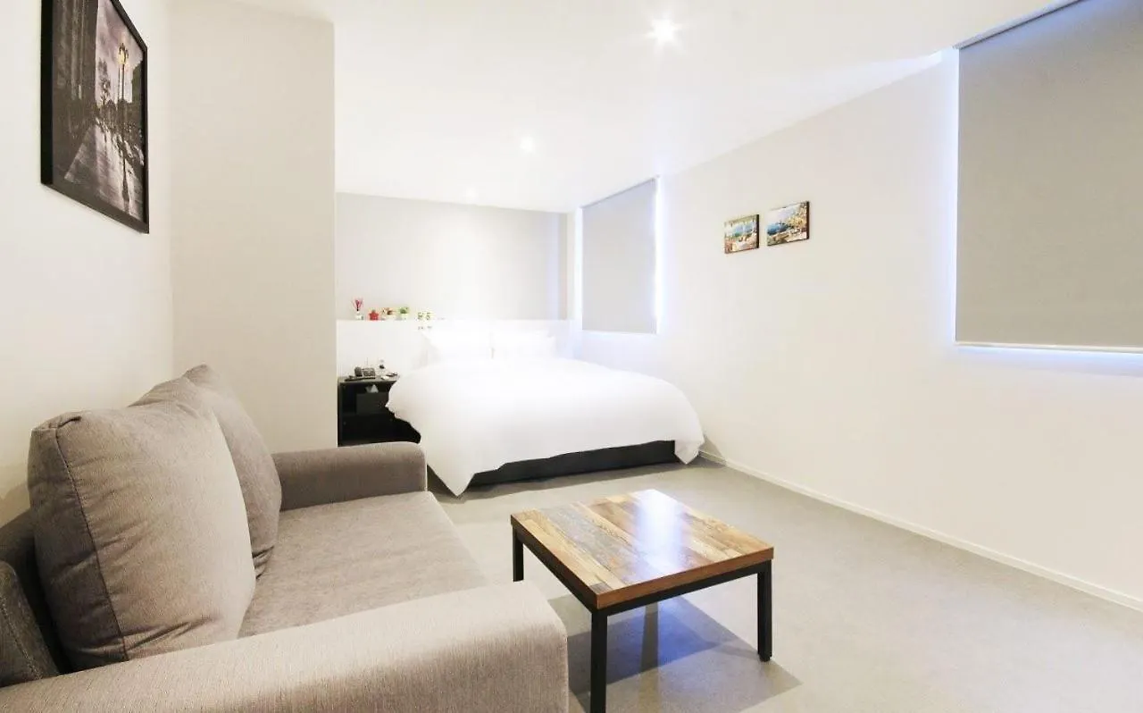 בוסאן Hotel Maison
